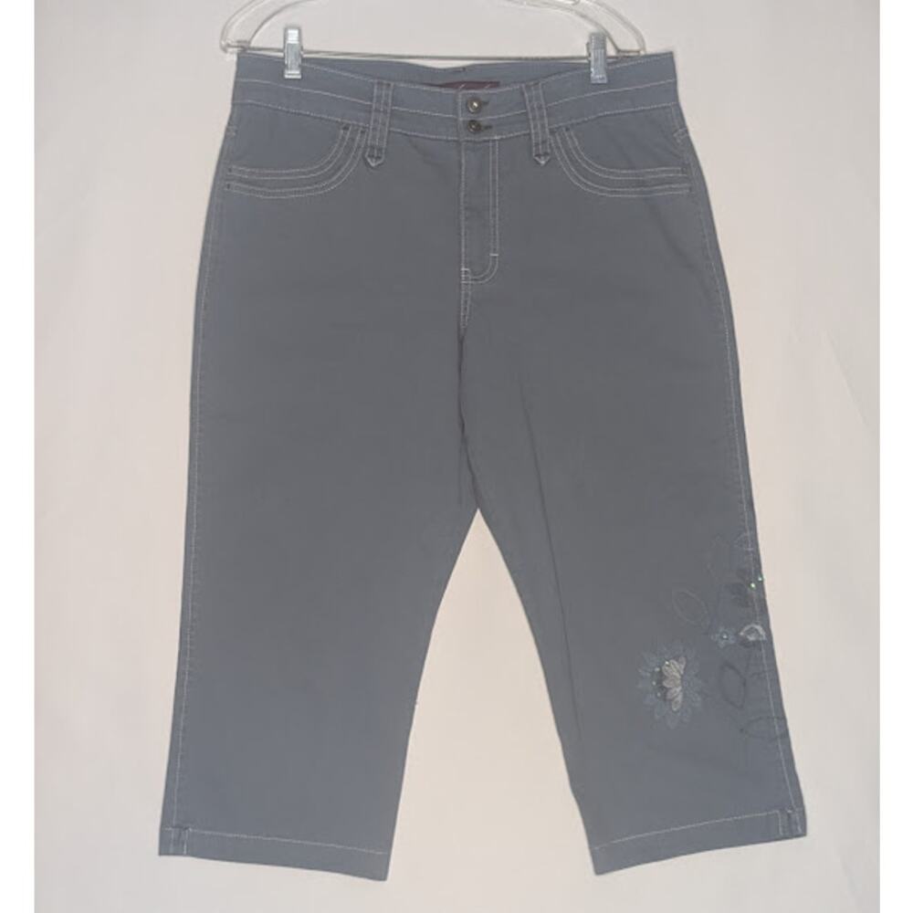 GLORIA VANDERBILT womens capri Size 14 smoky blue embroidered casual vacation